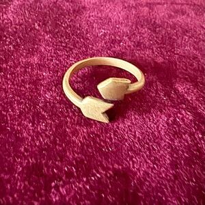 Make me an offer! 🤠
Follow your Arrow
Adjustable ring